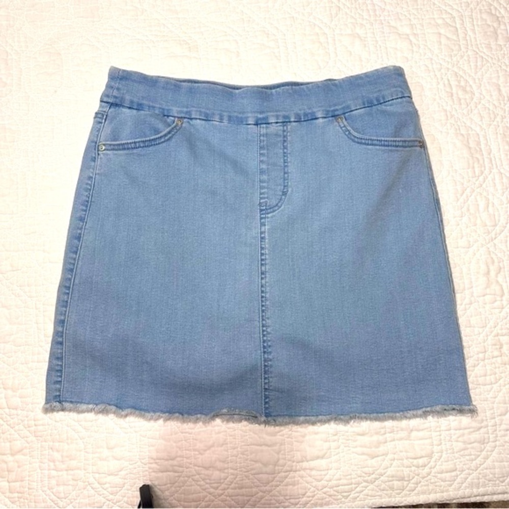 Style & Co denim skort pull on light wash blue Size Small